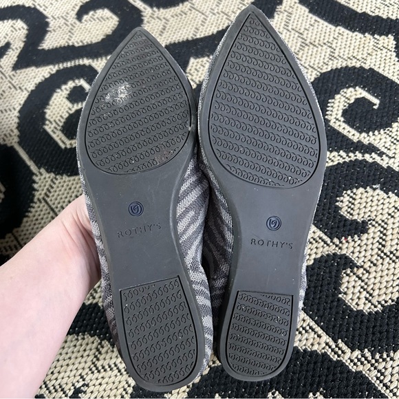 Gray Zebra Rothys 8.5 - Picture 4 of 5